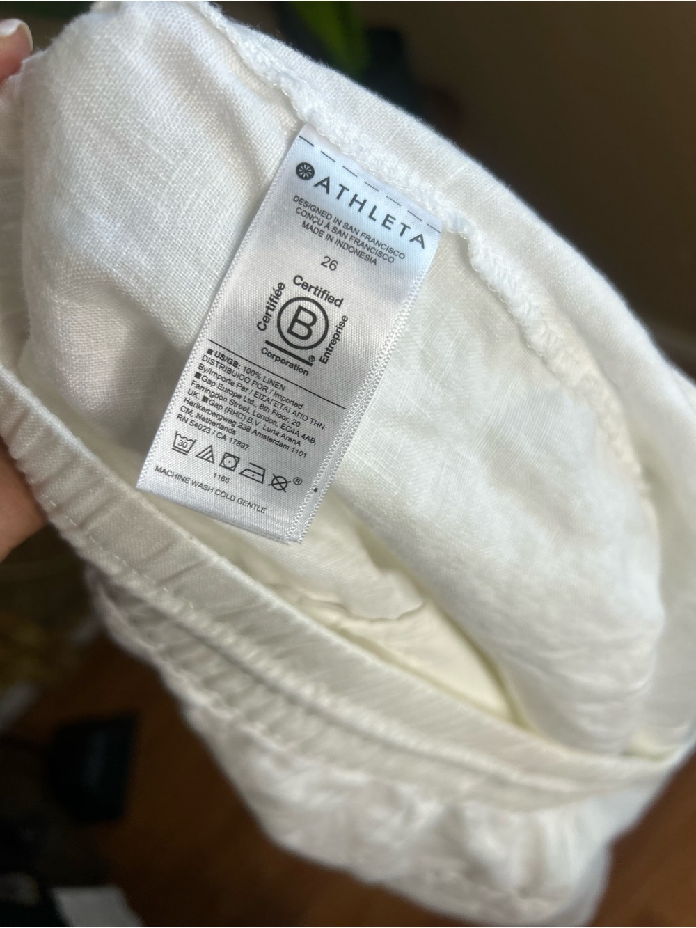 Athleta white shorts size 26 plus 100% linen natural fibers drawstring - Picture 7 of 8